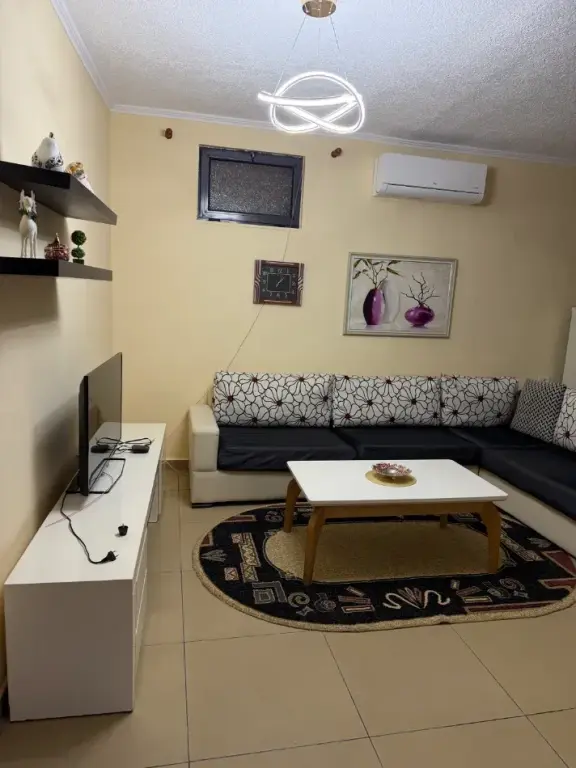 Affitto | Vilë 2 + 1 | Jordan Misja | 500 €/mese