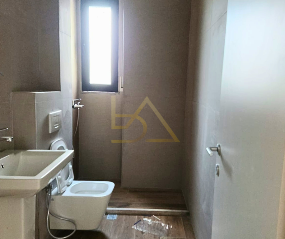 Appartamento in Vendita – Golem, Kavajë