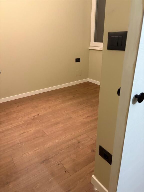 OFFICE FOR RENT 50M2 BLLOK