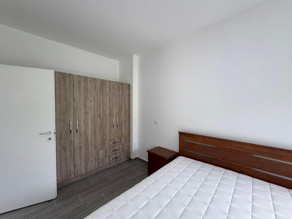 Apartament 2+1 me qira – Kombinat !