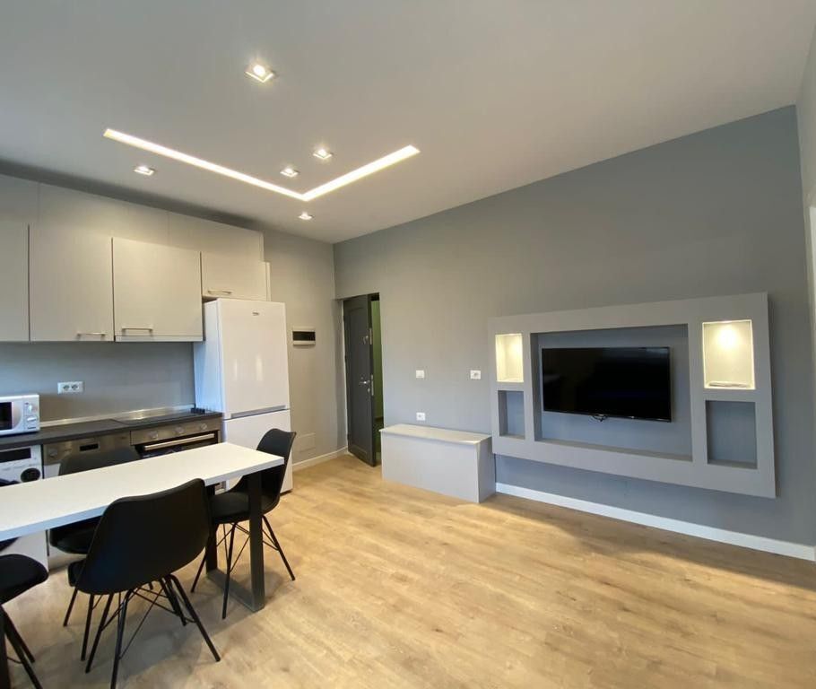 🏡✨ Jepet me qera apartament 1+1 tek 21 Dhjetori,