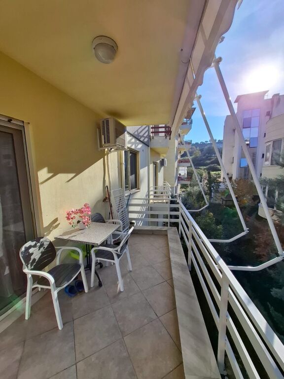 Apartament 2+1 për Qera me Post Parkingu