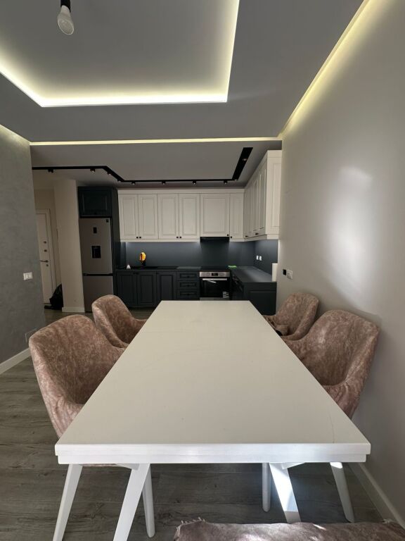 *ULET CMIMI* APARTAMENT 3+1 PER SHITJE NE ASTIR