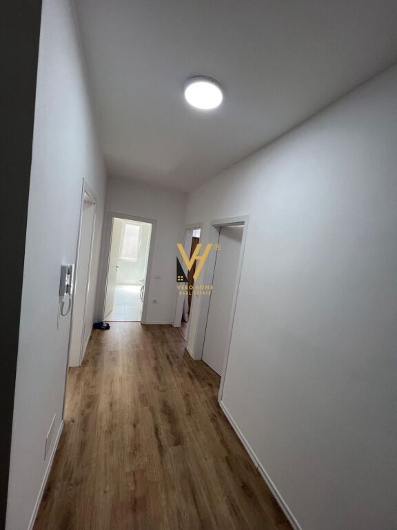 JEPET APARTAMENT 2+1+BLK ME QERA NE PASKUQAN 45.000 LEKE
