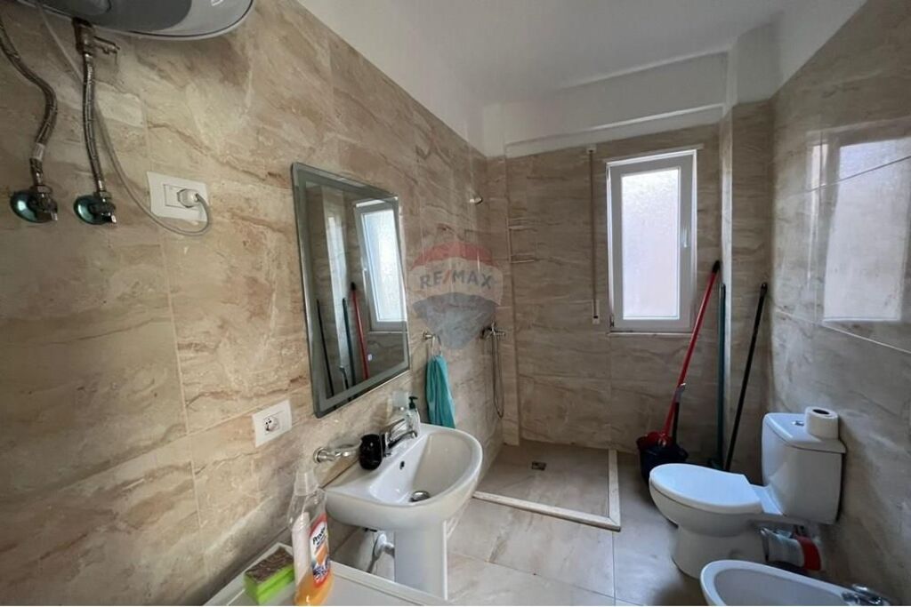 Apartament - Për Shitje - Gjiri i Lalzit, Durrës