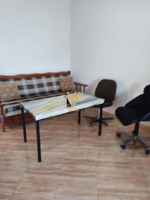 JEPET APARTAMENT 1+1+BLK ME QIRA TE SIRI KODRA 40.000 LEKE