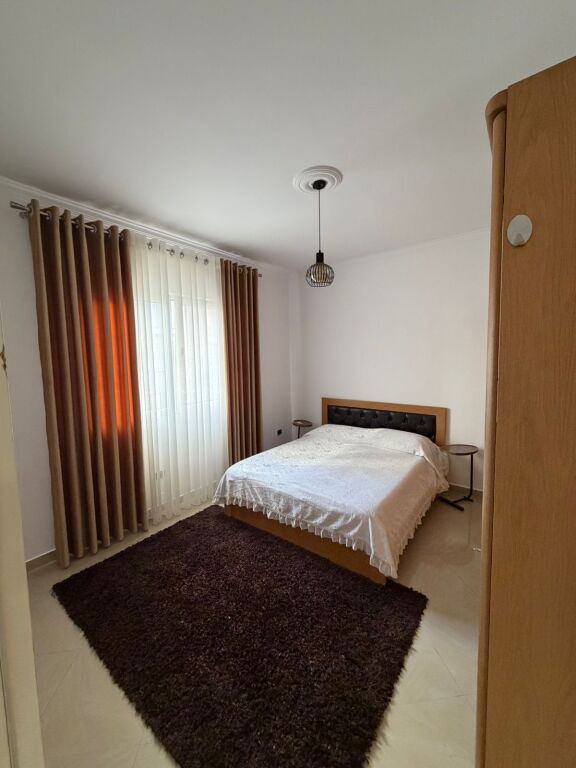 🏡 Jepet me qira apartament 2+1 te Kodra e Diellit, pranë Fondacionit Eleonora Kodra 📍