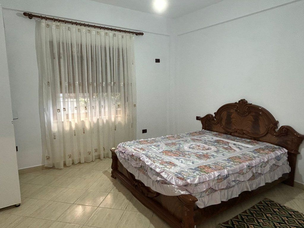 The 1st floor in a private house in Kombinat is offered!
