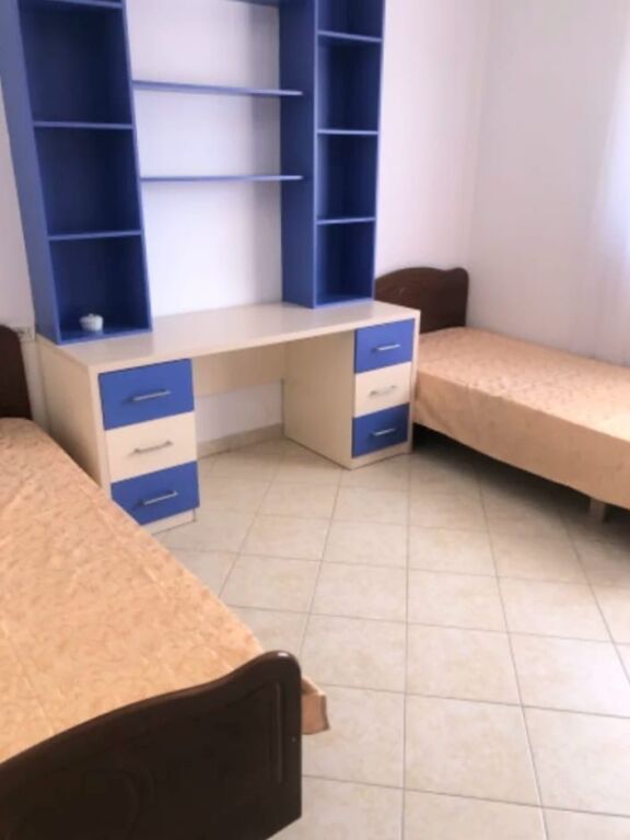 Jepet Me Qera Apartament 3+1+1 Ballkon