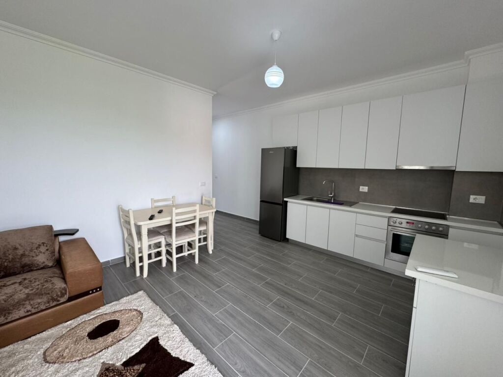 Apartament 2+1 me qira – Kombinat !