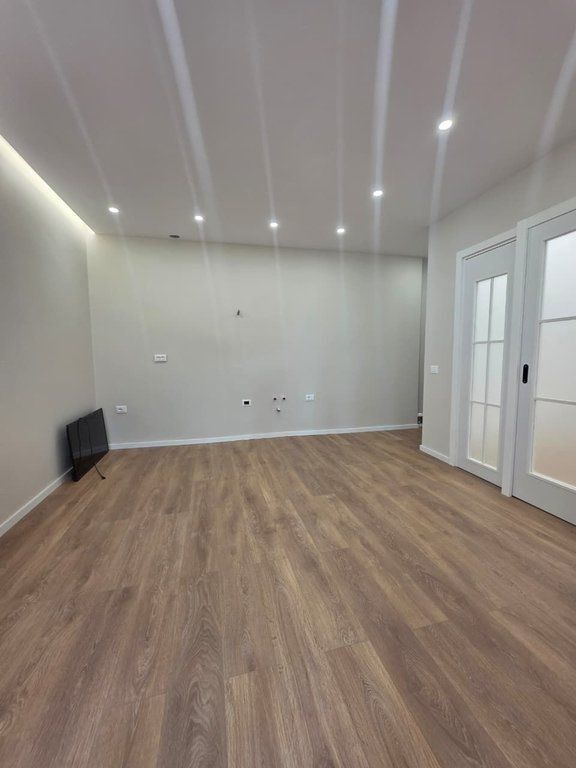 In vendita, Appartamento 1+1, Komuna e Parisit, Tirane