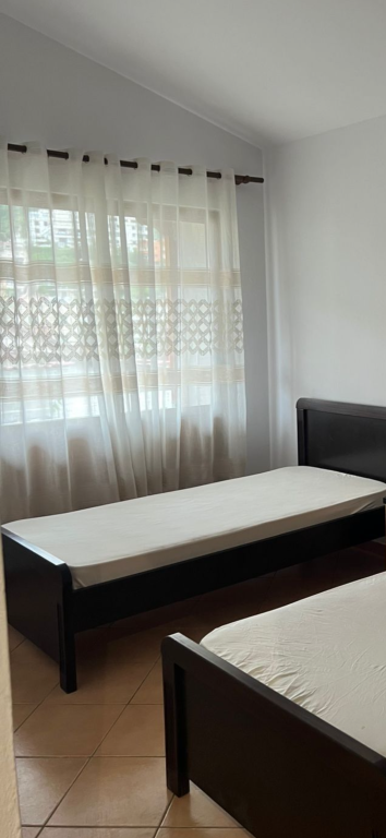Apartament me qera 3+1 Selite