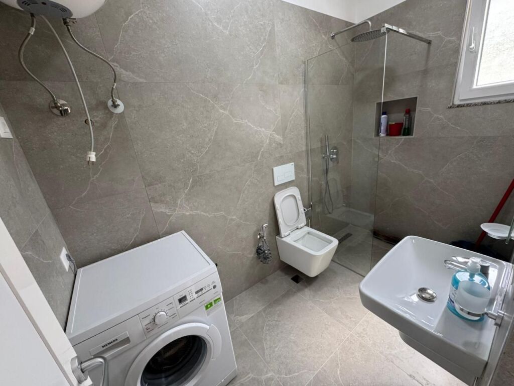 Apartament 2+1 me qira – Kombinat !
