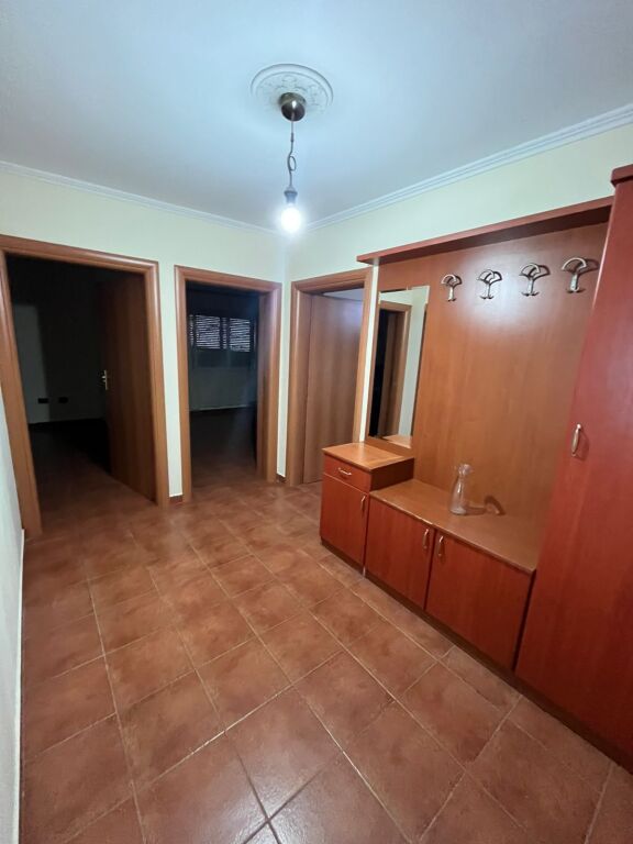 🏡 CASA IN AFFITTO – ALI DEMI, TIRANA