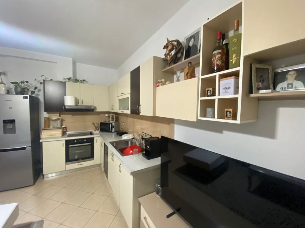 Apartament 2+1 per shitje Fresk !