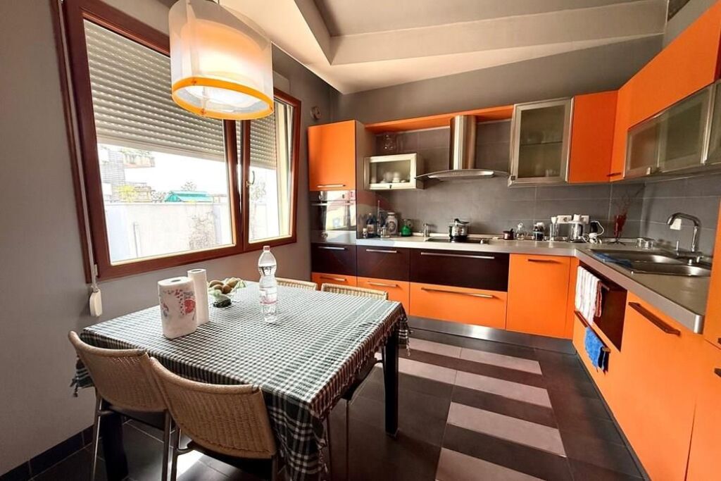 Appartamento 4+1+studio, nel centro di Tirana!