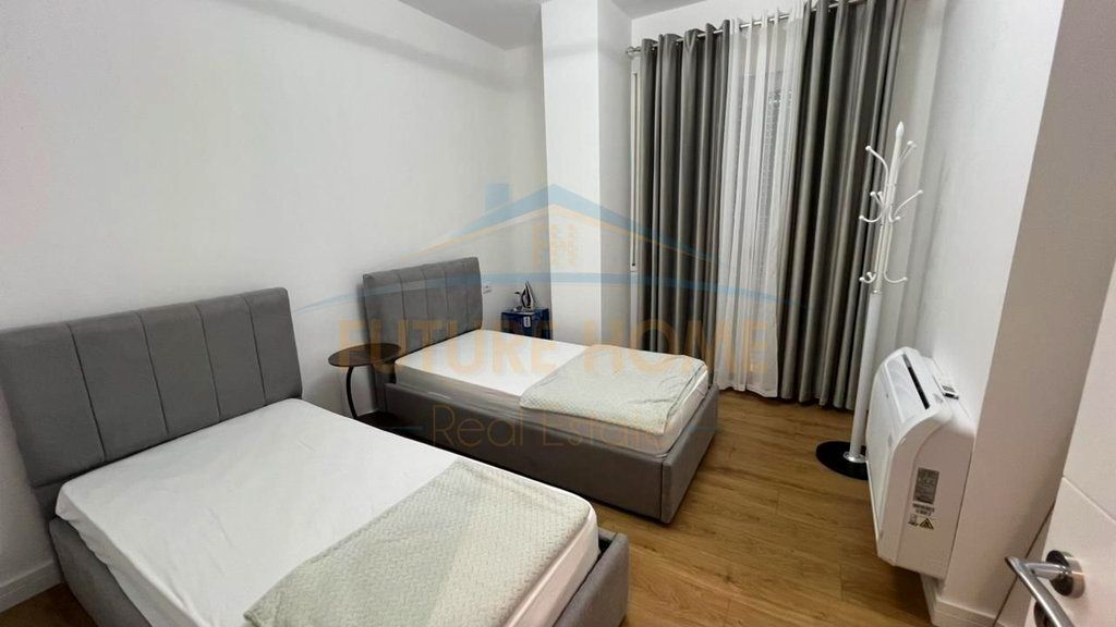Qera, Apartament 2+1+2, Rruga 5 Maji, Tirane