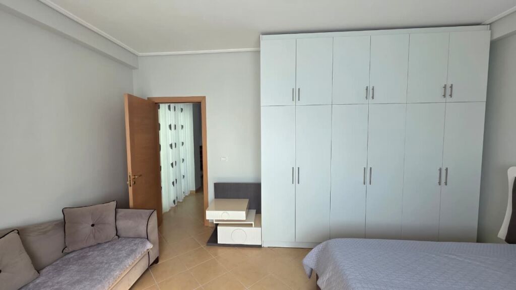 APARTMENT 2+1 FOR RENT NEAR THE BOULEVARD  VLORË