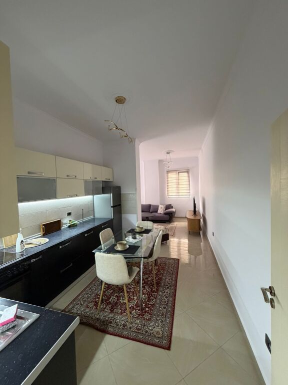 APARTAMENT ME QIRA 2+1 PRANE KODRES DIELLIT