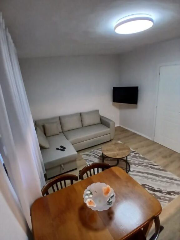 Apartament me qera 1+1 📍Allias, prane shkolles Bajram Curri