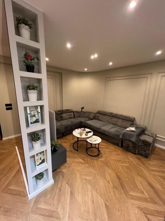 APARTAMENT ME QERA 1+1 KODRA E DIELLIT 1 65.000 LEKE  FH-73035