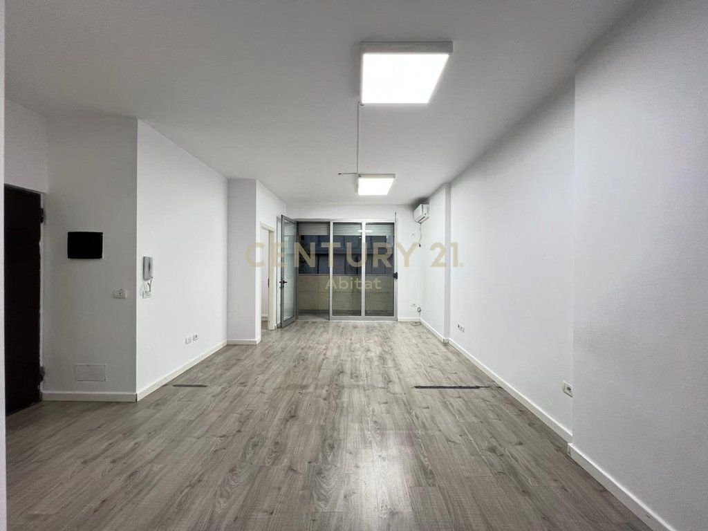 IN AFFITTO, SPAZIO UFFICIO MODERNO - 95 m2, STADIO DINAMO‼️