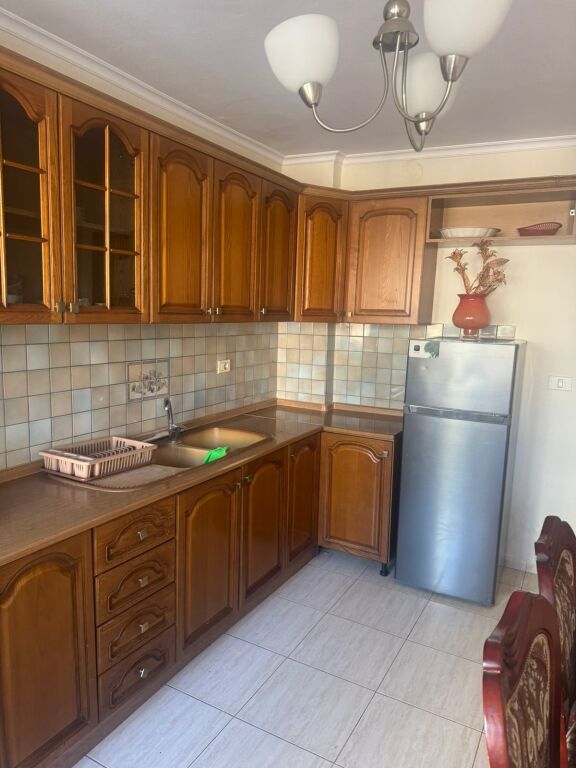 🏡 CASA IN AFFITTO – VIA “KONGRESI I MANASTIRIT”, VICINO OSPEDALE 5