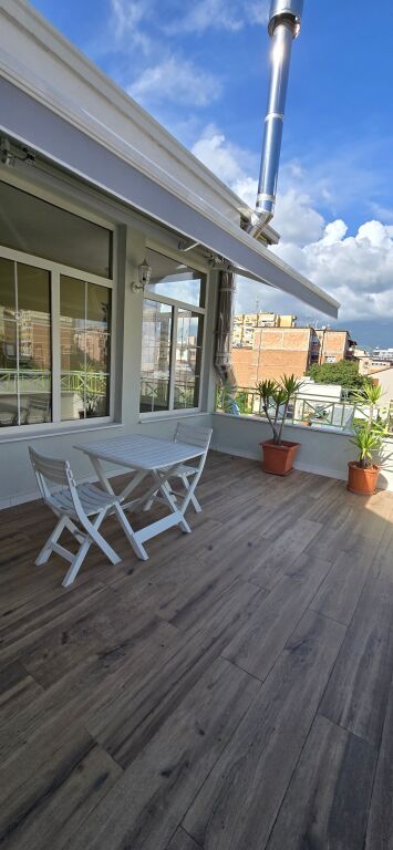 APARTAMENT 1+1, PRANE QENDRES