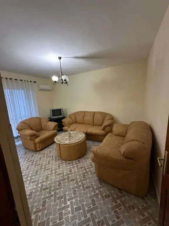Qera | Apartament 3 + 1 | Bulevardi Zogu i Parë | 600 €/muaj