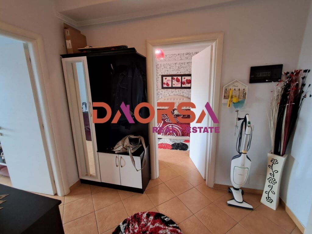 Shitet Apartament 1+1 në Plazh, Durrës