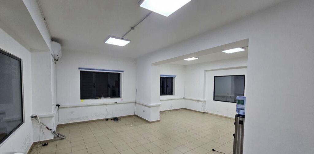 Affitto | Ambjent Biznesi | Pazari i Ri | 750 €/mese