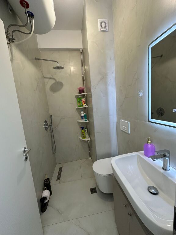 Apartament modern 1+1 qera , Kadiu, Ali Dem