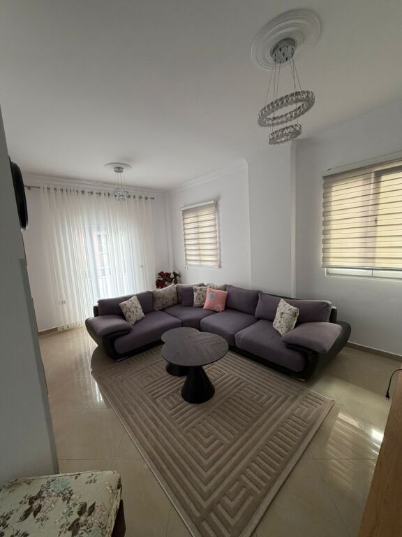 APARTAMENT ME QIRA 2+1 PRANE KODRES DIELLIT