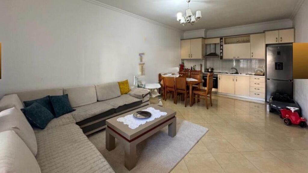 Qera | Apartament 2 + 1 | Fresku | 450 €/muaj