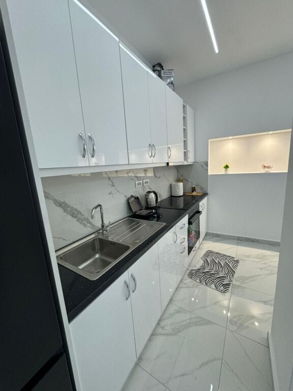 Qera | Apartament 1 + 1 | Rruga Siri Kodra | 800 €/muaj
