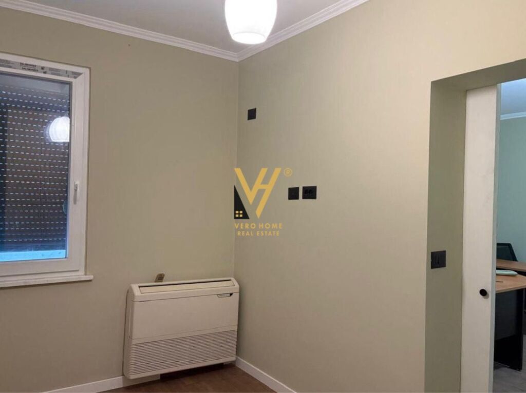 UFFICIO 50 M2 IN AFFITTO A BLLOKU 600 EURO