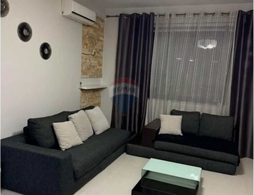 Apartament 1+1 me qira, Astir