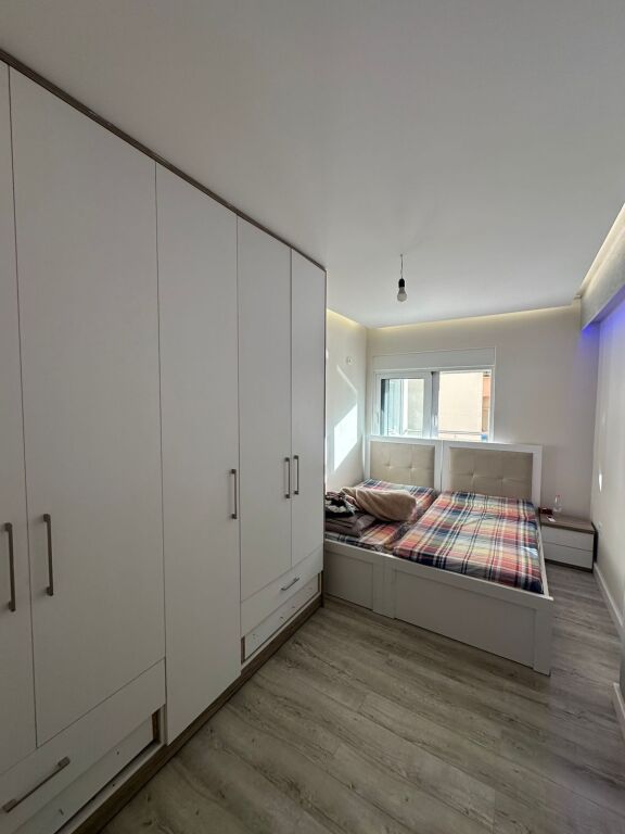 *ULET CMIMI* APARTAMENT 3+1 PER SHITJE NE ASTIR