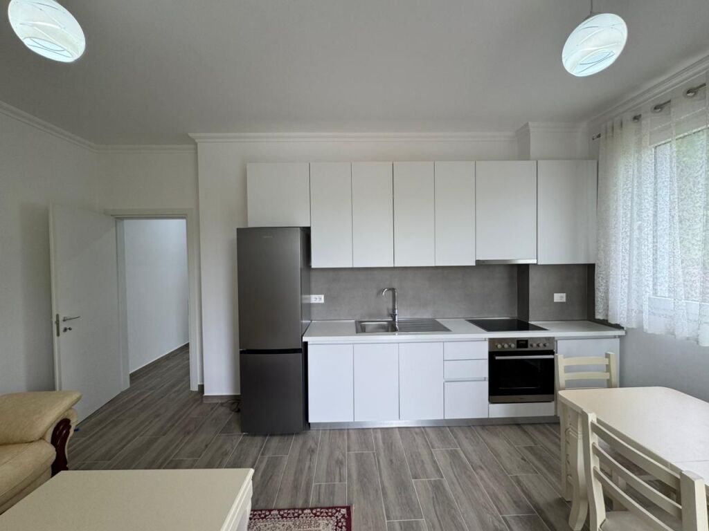 Apartament 2+1 me qira – Kombinat !