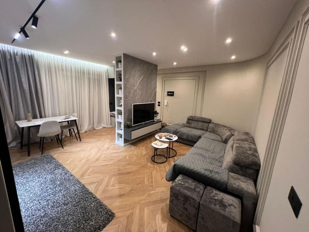 APARTAMENT ME QERA 1+1 KODRA E DIELLIT 1 65.000 LEKE  FH-73035