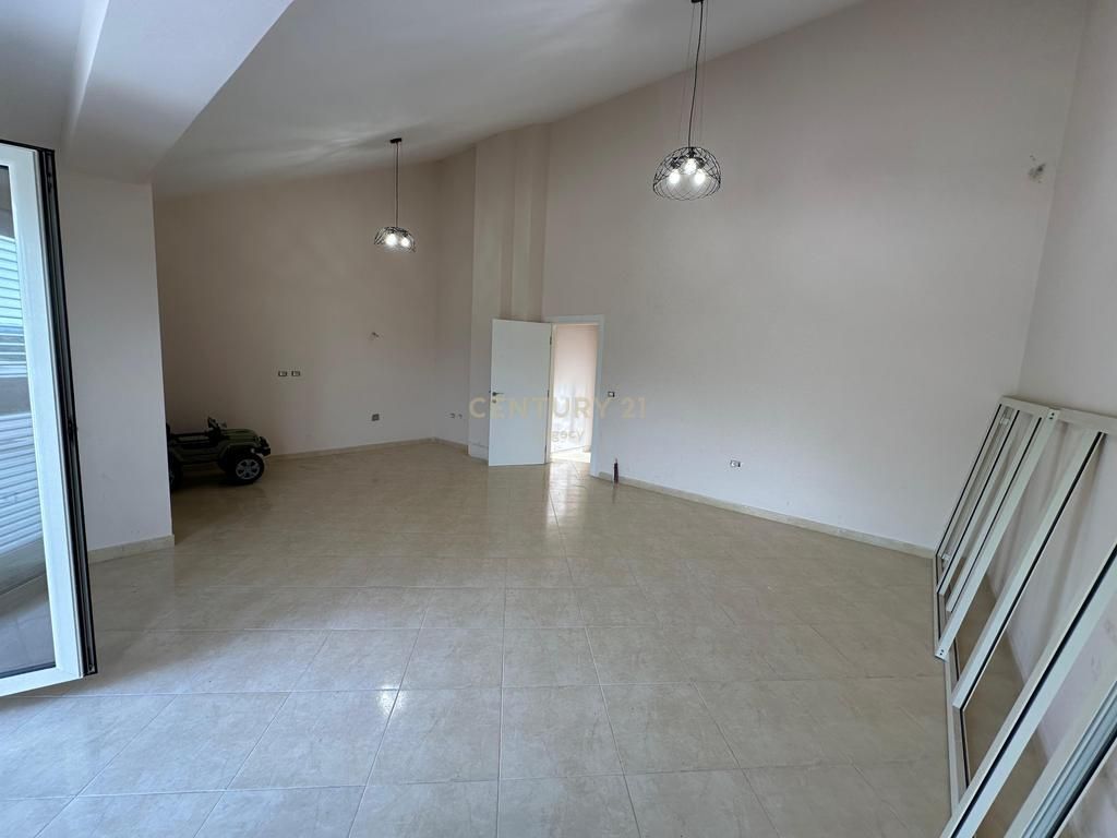 SHITET APARTAMENT 2+1 NE FRESK