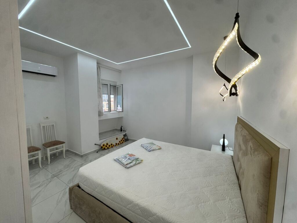 Qera | Apartament 1 + 1 | Rruga Siri Kodra | 800 €/muaj
