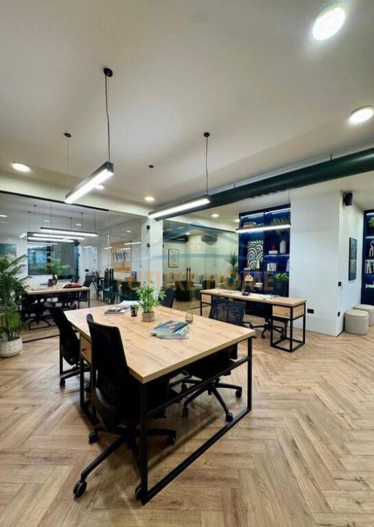 Rent, Office space + 3 Parking Spaces, Irfan Tomini Street