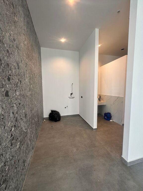 MAGAZZINI IN AFFITTO 260 M2 VORE 2.000 EURO FH-73135