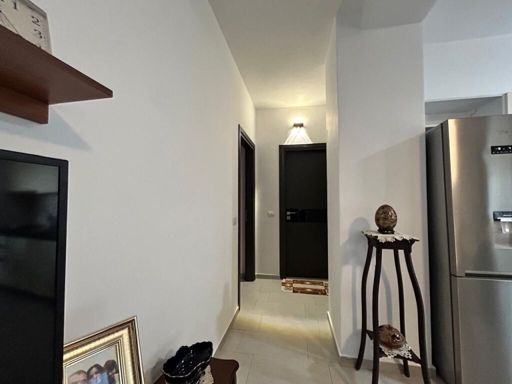 Apartment with garage for long term rent in Lungomare Vlore