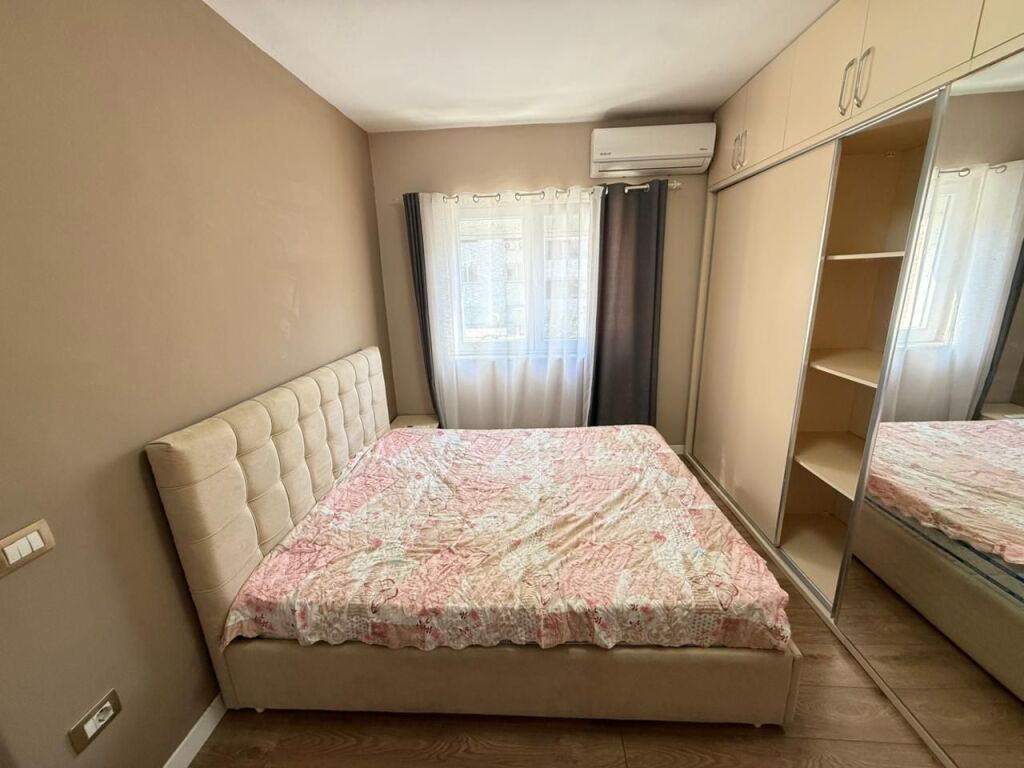 SHITET APARTAMENT 2+1+2 TUALETE PRANE QENDRRES TEK MUZEUMI DURRES