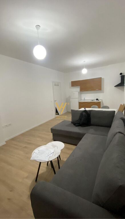 JEPET APARTAMENT 2+1+BLK ME QERA NE PASKUQAN 45.000 LEKE