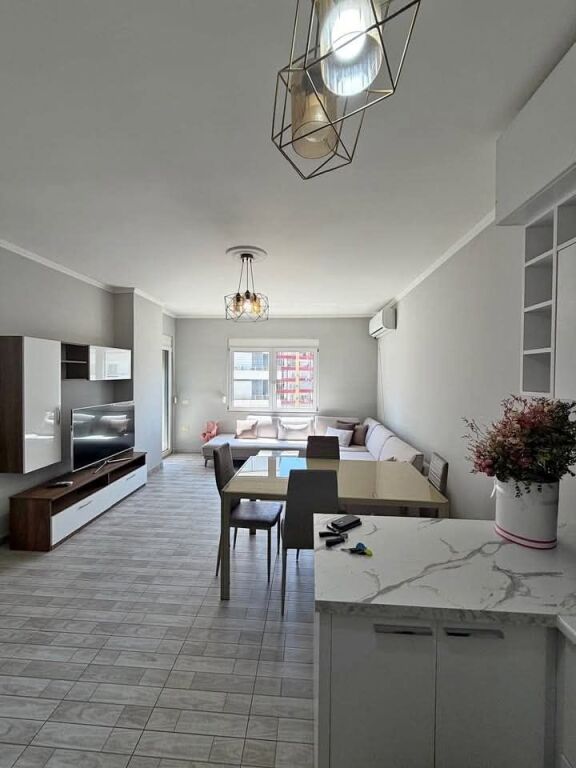 JEPET ME QERA SHTEPI 2+1 ( e mobiluar)- ASTIR, TIRANE