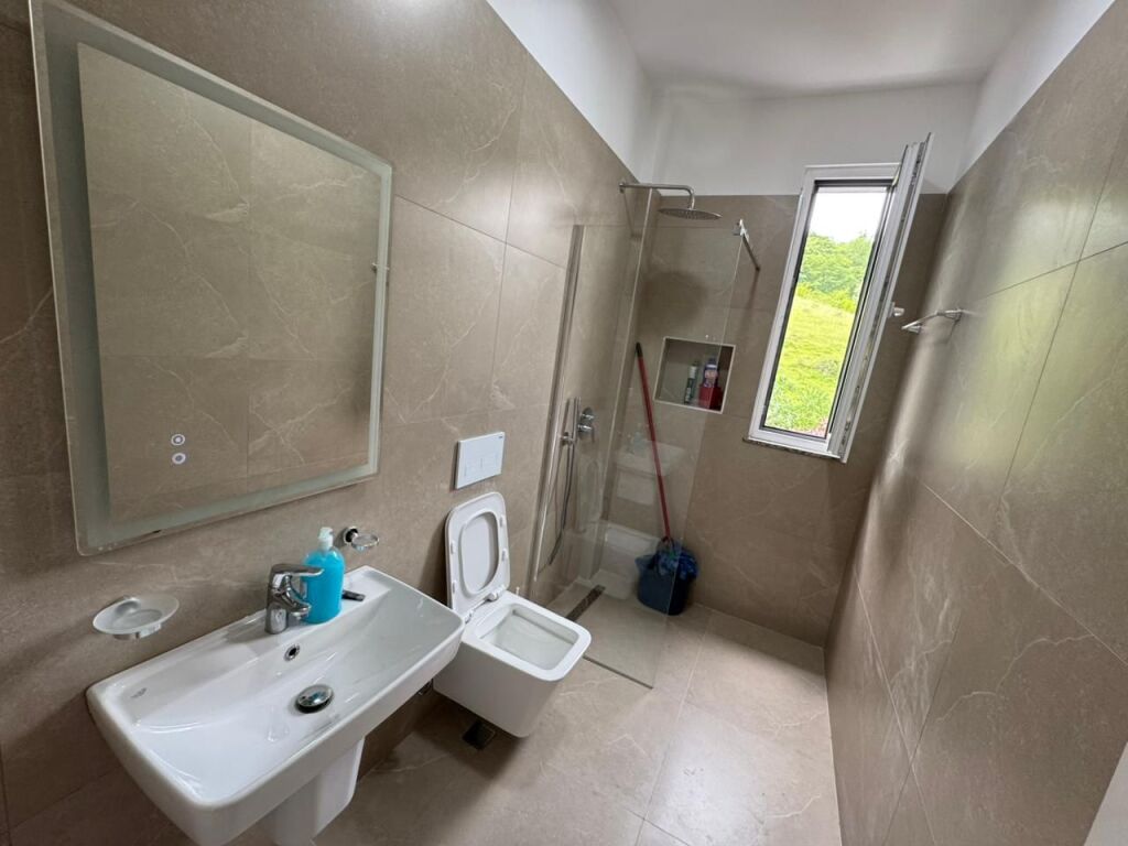 Apartament 2+1 me qira – Kombinat !