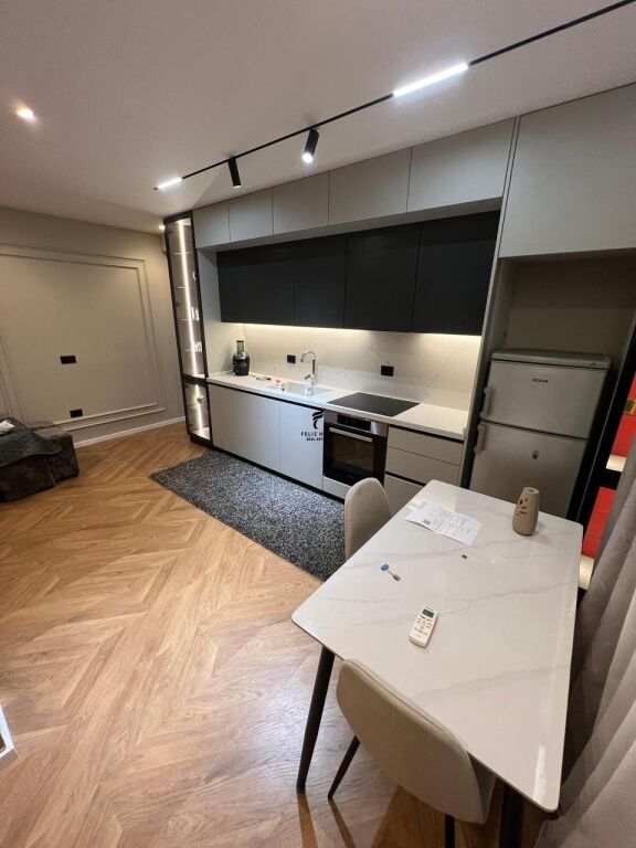 APARTAMENT ME QERA 1+1 KODRA E DIELLIT 1 65.000 LEKE  FH-73035